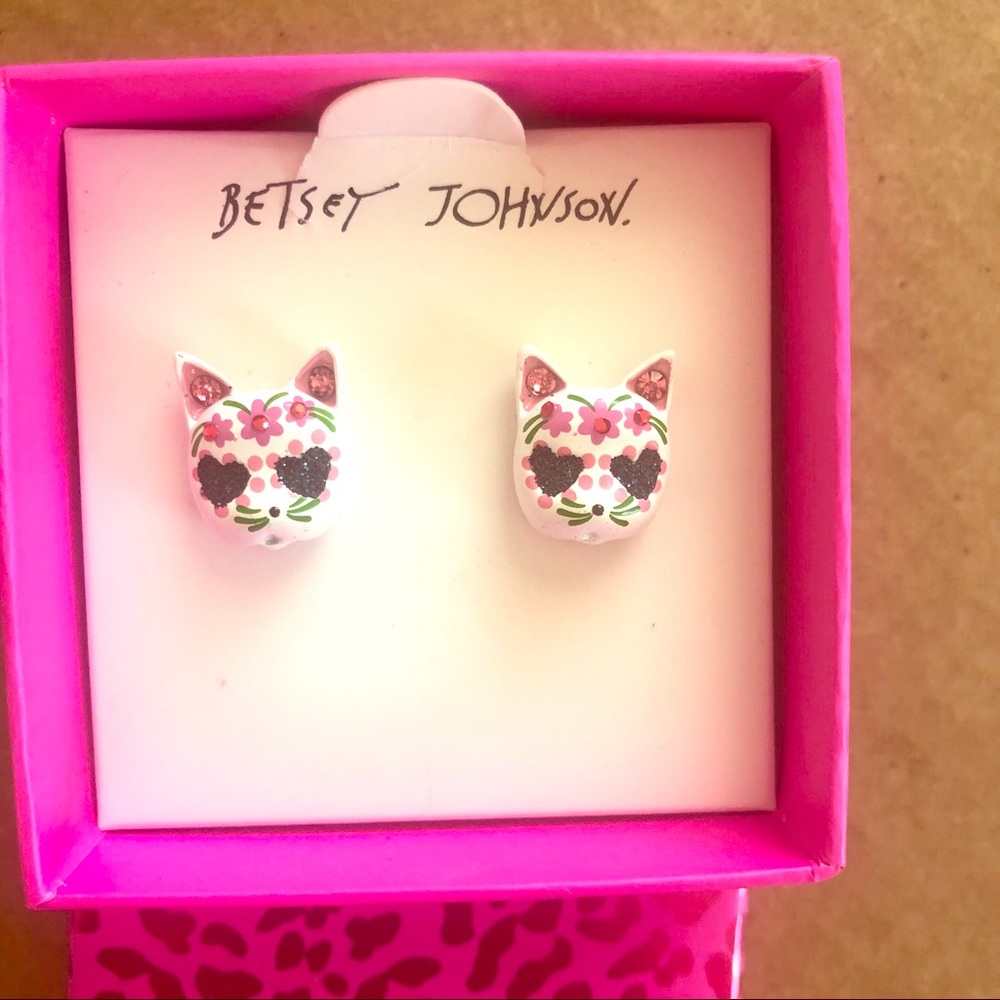 Cute Betsey Johnson cat earrings